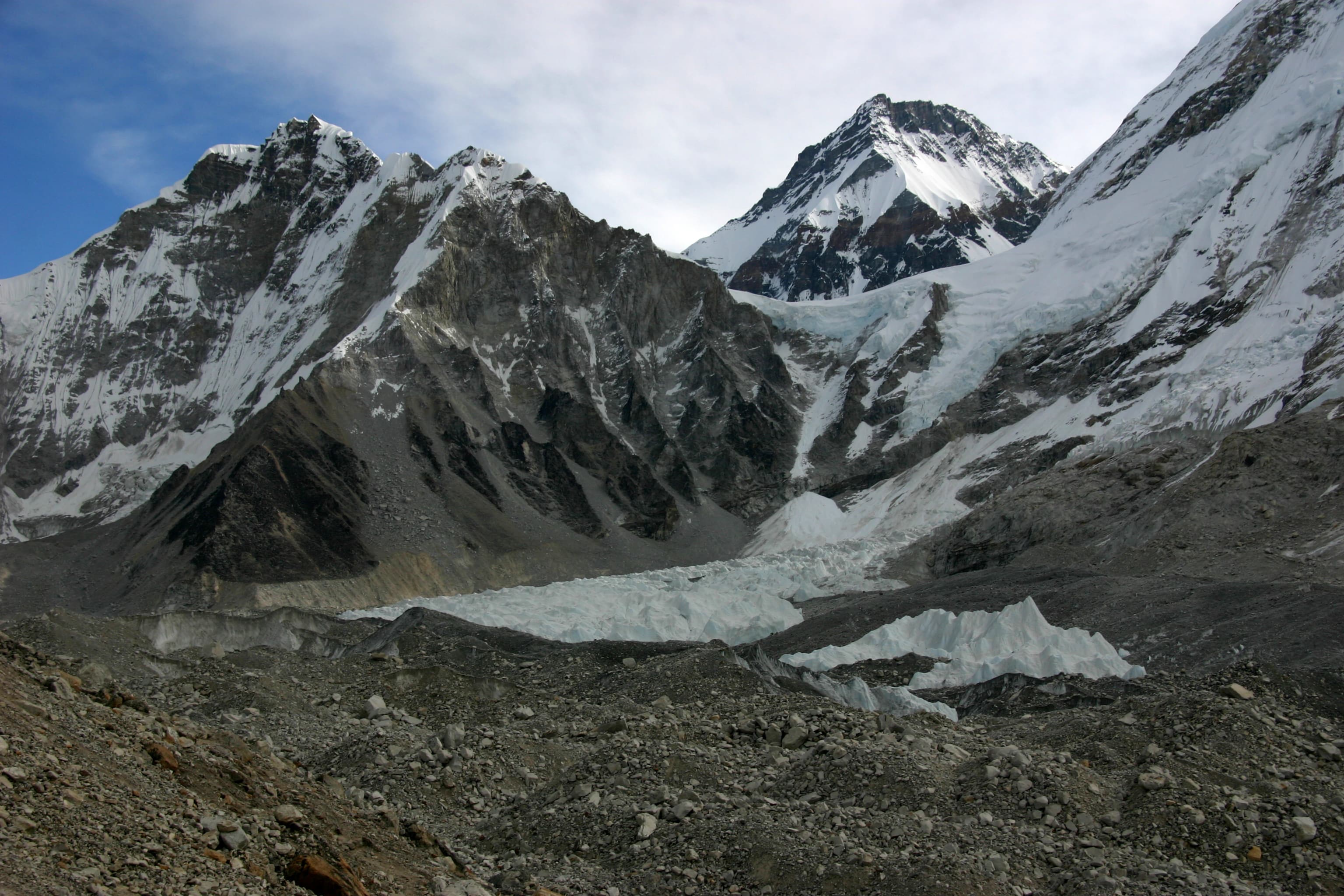 Sunrise over the Khumbu valley
